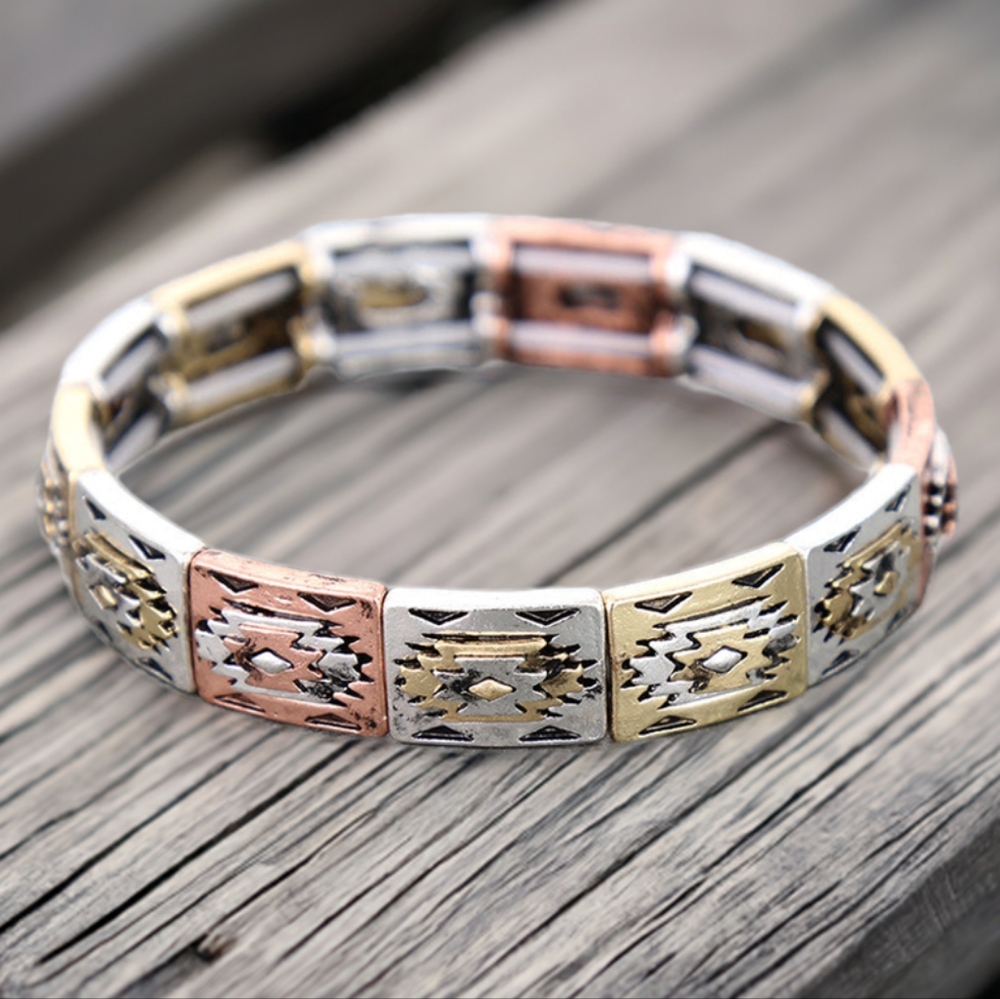 NWT Silver Aztec Western stretch bracelet
